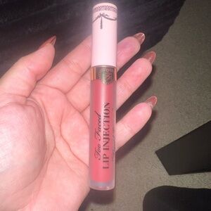 (1) Two Faced Lip Injection Liquid Lipstick